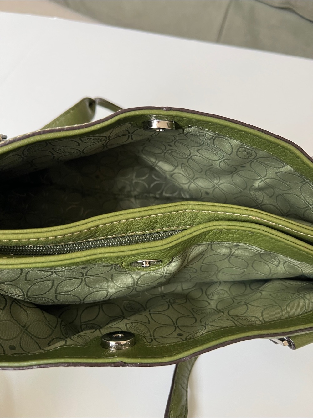 Vintage Fossil Leather Shoulder Bag - Picture 2 of 8